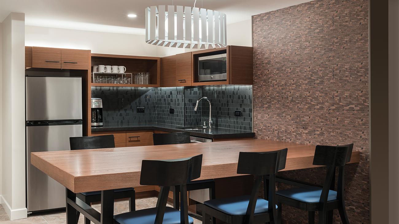 Kitchen (2-Bedroom Suite)